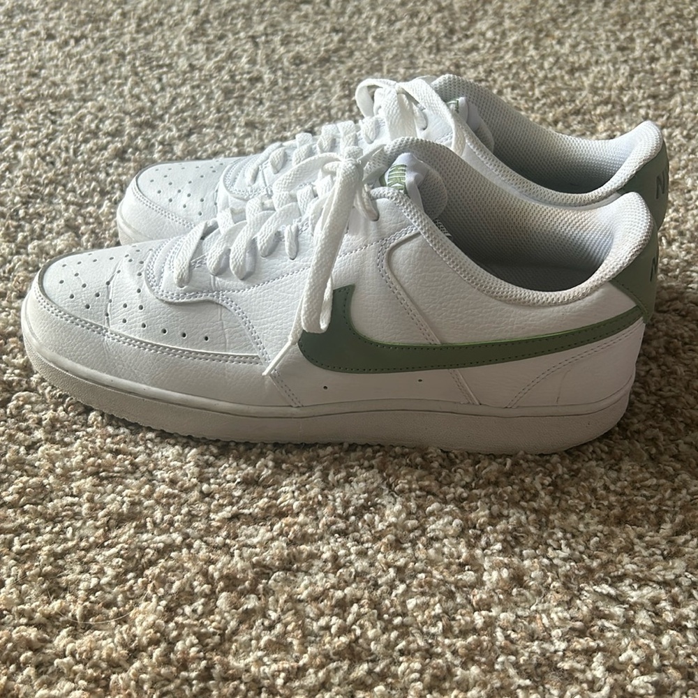 Nike Court Vision Low
